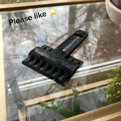 Dụng Cụ Cào Đá Trên Gương Chiếu Hậu Xe Hơi