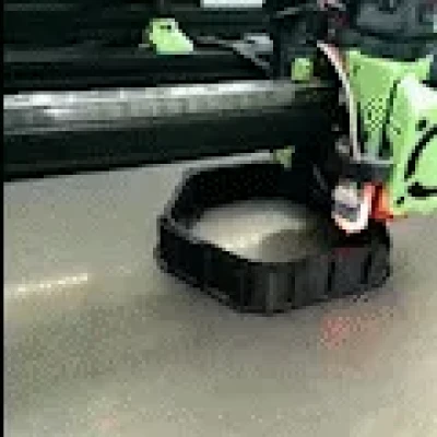 Giá đỡ chai nước lồng ghép hình tổ ong nhỏ gọn