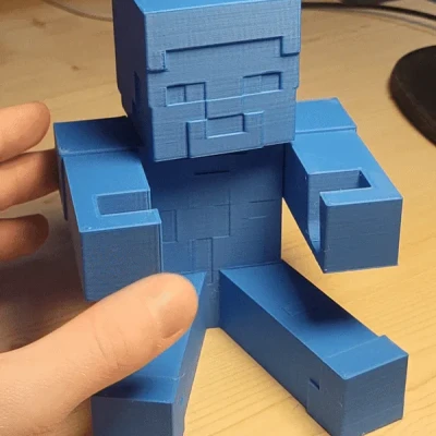 Giá đỡ điện thoại Steve trong thế giới Minecraft