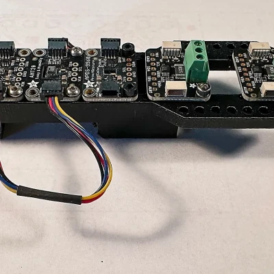 Giá đỡ Din Rail cho các mô-đun Qwiic của Adafruit