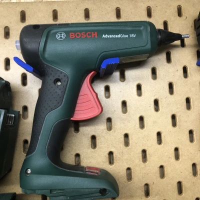 Giá Đỡ Súng Bắn Keo BOSCH Advanced Glue 18V cho Skadis