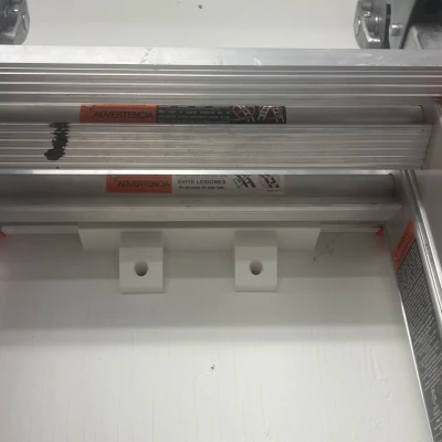 Giá đỡ treo thang Little Giant trên tường