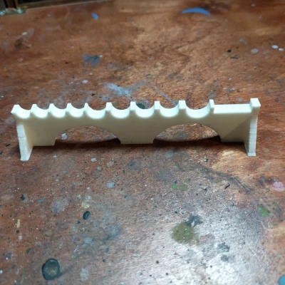 Giá đỡ và tổ chức cọ vẽ trong hộp 103mm