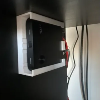 Giá treo tường Sagemcom DIW7022 (Đầu giải mã KPN 2024)