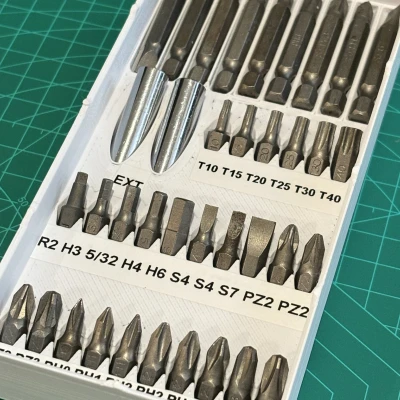 Hex Holder Gridfinity 4x2 (4U tall) - holds long, short and extender bits