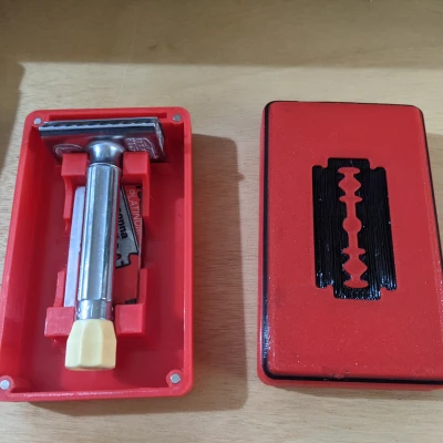 Hộp đựng du lịch Merkur Progress tùy chỉnh được