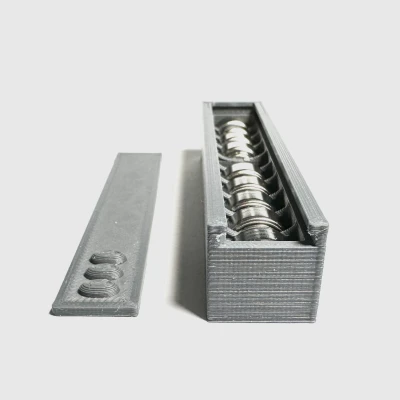 Hộp Đựng Pin LR44 / AG13 Có Nắp Trượt