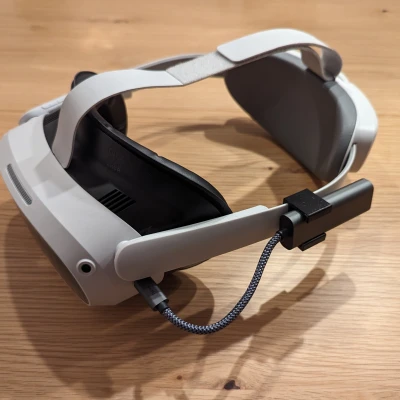 Kẹp Giữ Adapter USB-C sang Ethernet cho Pico 4