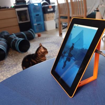 Khung và Chân Đế Đơn Giản cho Màn Hình Cảm Ứng Raspberry Pi 2