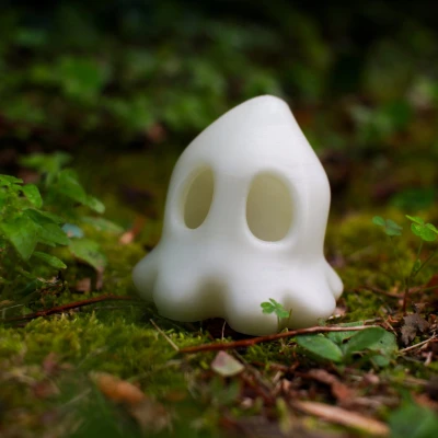 Ma Dễ Thương Với Đôi Mắt To Và Ngón Chân Nhỏ