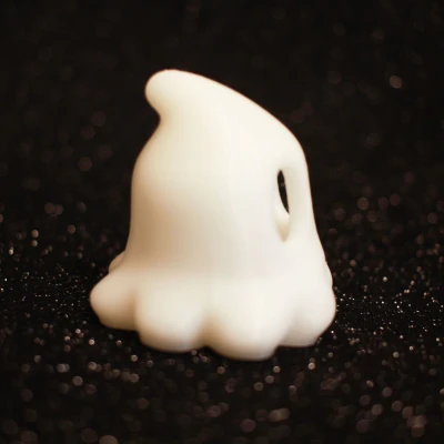 Ma Dễ Thương Với Đôi Mắt To Và Ngón Chân Nhỏ