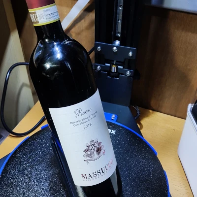 Máy trưng bày chai rượu - Chai rượu vang