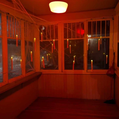 Nến Lơ Lửng - Sử Dụng Đèn LED Nhấp Nháy và Ống PVC