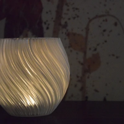 Pellucid Sweep (Đế nến tealight - chế độ "vase mode")