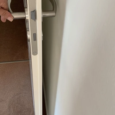 Tiêu đề Door Limitstop TürstopperAnschlag Tóm tắt Một nút chặ