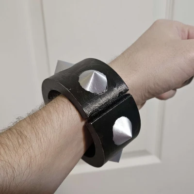 Vòng Tay Gai Bowser