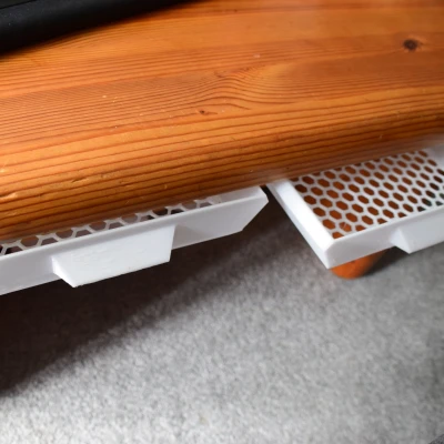 Dưới ngăn kéo bàn