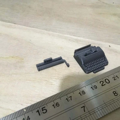 Máy đánh chữ (tỷ lệ 1:18)