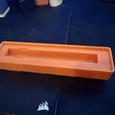 Gridfinity 1x4 Milwaukee Đèn pin, môi, với nam châm