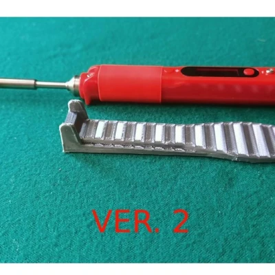 Bàn làm việc là bàn chân Pinecil Pine64