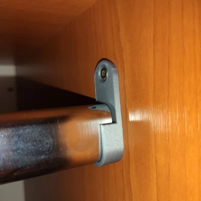 Chủ tủ quần áo