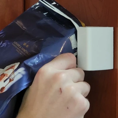 Mở một túi một tay