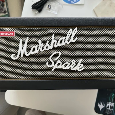 Huy hiệu nướng theo phong cách spark tích cực