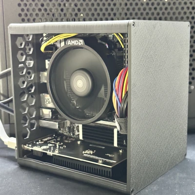 ITX PC Cube Case với SFX PSU