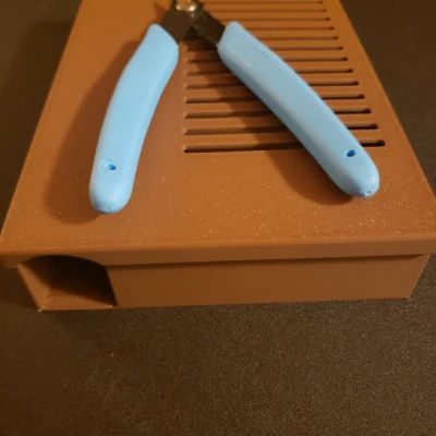 Một cái bẫy chuột phối hợp nhỏ hơn tốt hơn