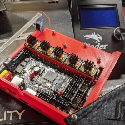 Ender 3 Tất cả trong một trường hợp điện tử, bên phải