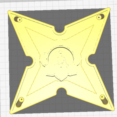 Người đốt nhang với ngọn nến Phật