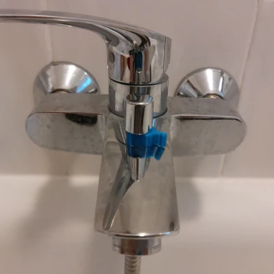 Sửa clip cho van tắm