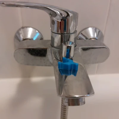 Sửa clip cho van tắm