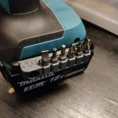 Người giữ bit makita với nam châm