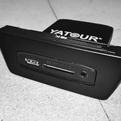 Mazda MX-5 Stock Radio Front Tấm được sửa đổi cho bộ chuyển đổi Bluetooth Yatour