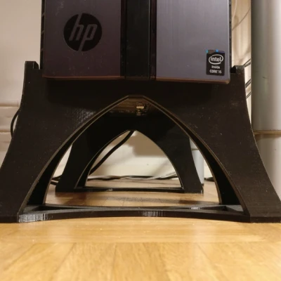 Sàn máy tính đứng