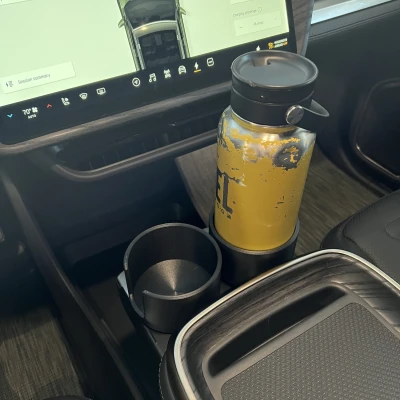 R1S và R1T Hydroflask và Mug Holder cho Rivian