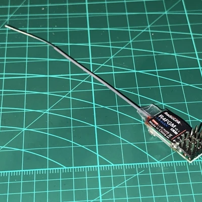 Trường hợp máy thu radiolink r4fgm