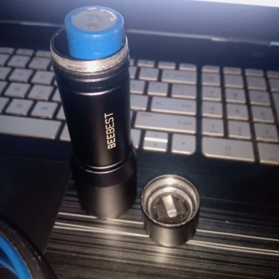 Đèn pin F1 Beebest 18650 - 22650 phù hợp với pin sạc với giá đỡ công tắc mới