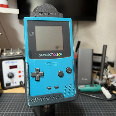 Chủ sở hữu Gameboy Color (GBC) với giá treo GoPro