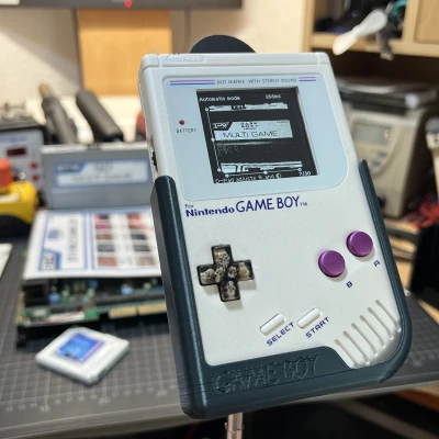 Người giữ Gameboy DMG với GoPro Mount