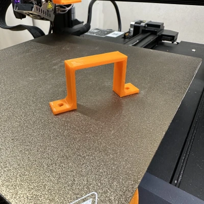 Gắn kết bảo vệ Surge - vít đầu nút hoặc bu -lông