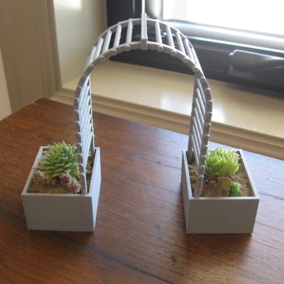 Mini Garden Gate Planter/Vine Ladder