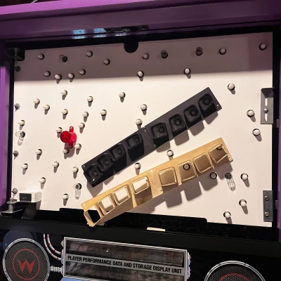 vách ngăn nhẹ cho cô dâu Williams của Pinbot