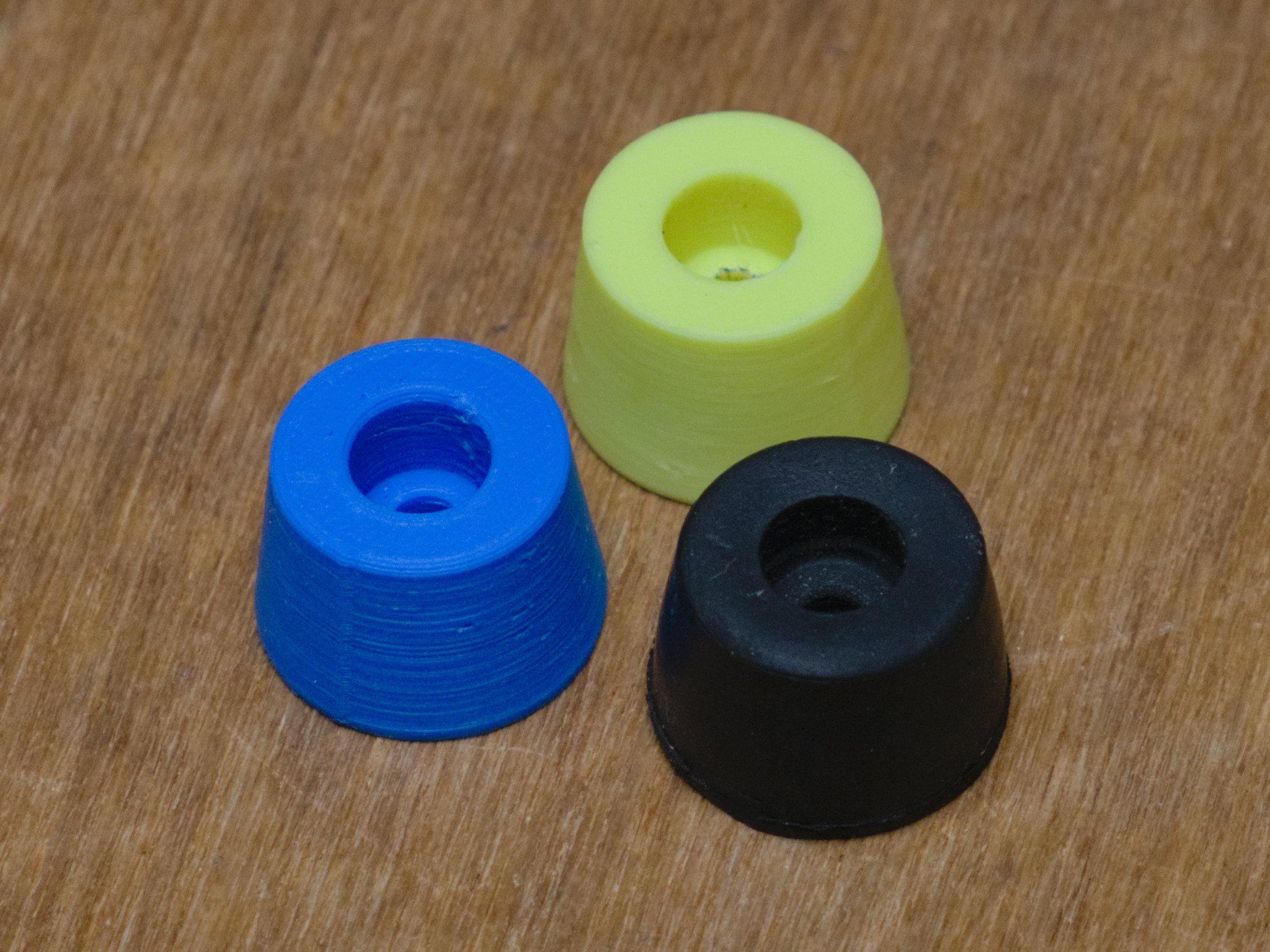 Chân cao su điều chỉnh kích thước với mã nguồn OpenSCAD