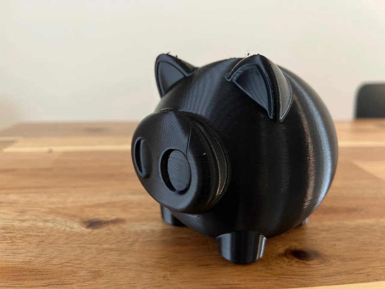 Heo đất dễ thương để đựng tiền xu và bí mật