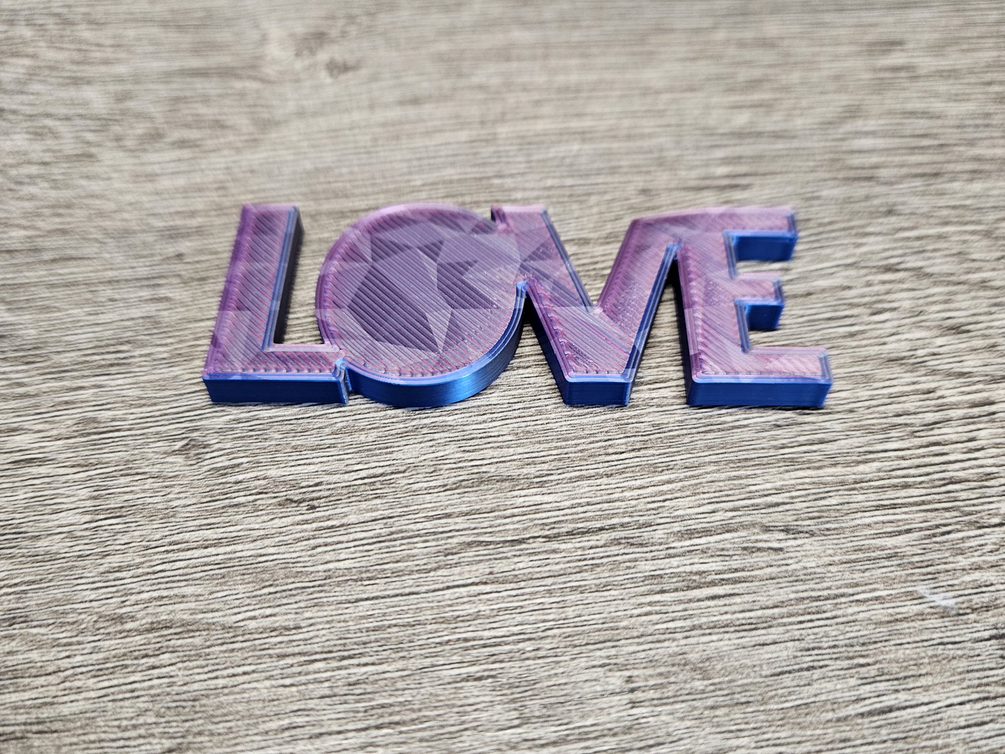 Nam châm tủ lạnh "LOVE" phong cách tối giản