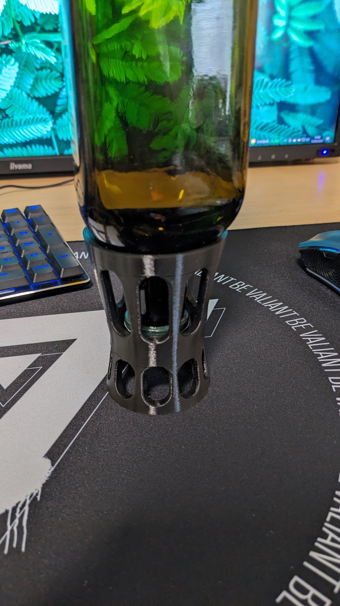 Giá đỡ thu hồi dầu từ chai tiện lợi