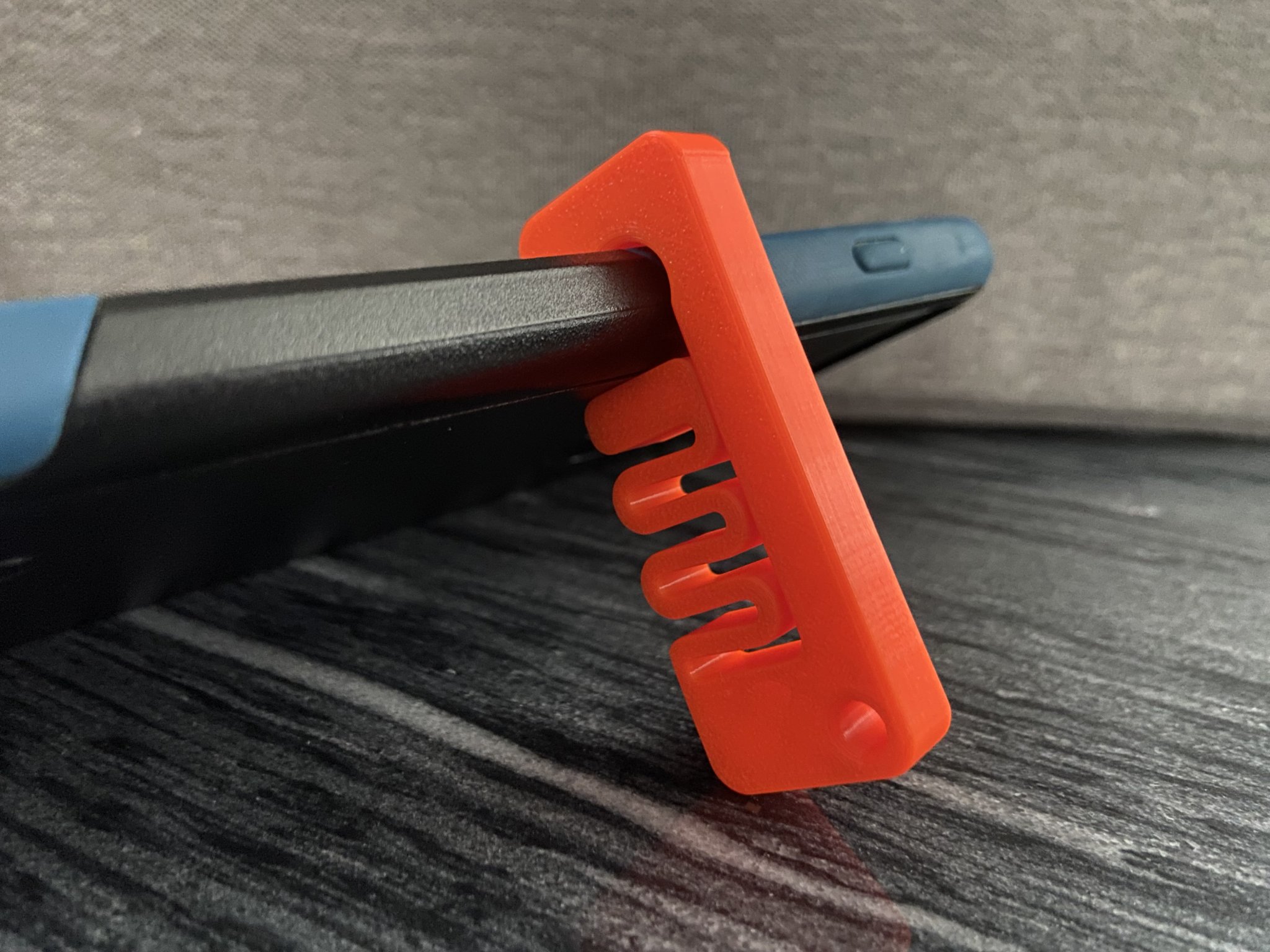 Giá đỡ điện thoại kẹp điều chỉnh cho móc chìa khóa