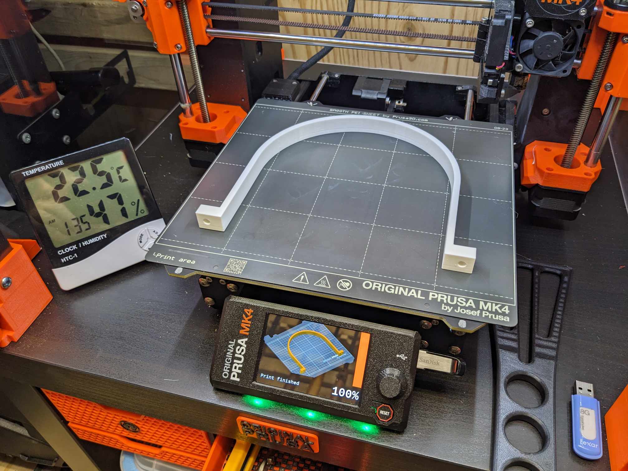 Giá đỡ ống gió 6 inch đơn giản bằng vít